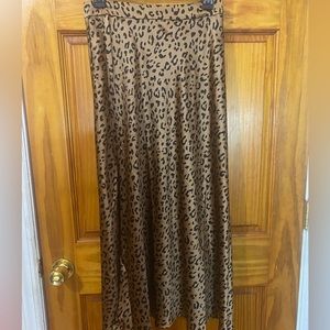 Leopard print maxi skirt